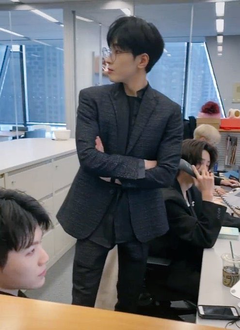 kyasautama's tweet photo. Wonwoo sebagai Bos Galak

x

Kamu sebagai pegawai yang lagi lembur sampai malam

SHORT AU https://t.co/DF1DcEbrNU
