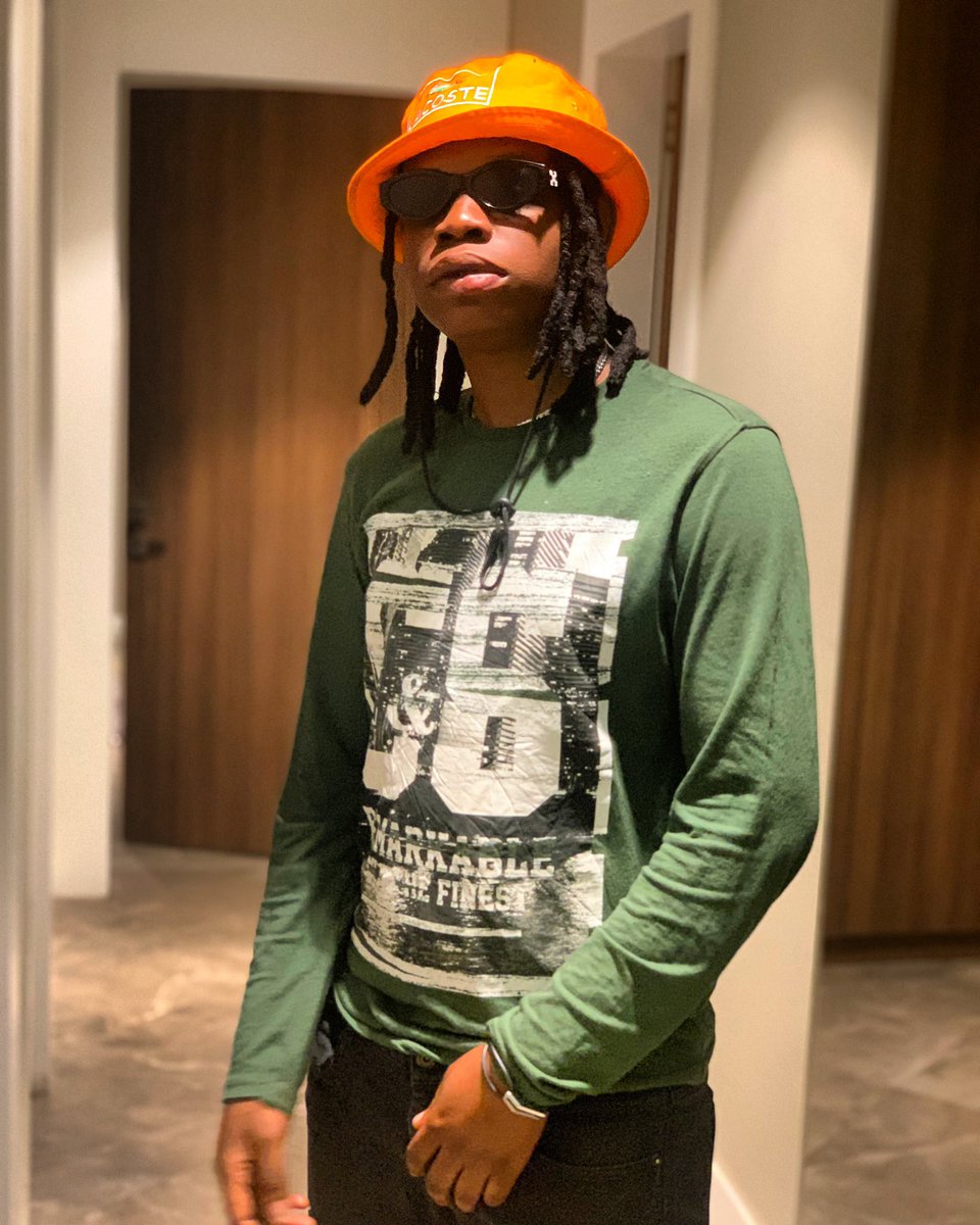 iamsugarbana_'s tweet photo. NEVER DOUT YOURSELF. you can move mountains ❤️ #ARTISTICCHAMPION scene 1 Download Link on my bio 🔌#projectsugarbana #listentosugarbana https://t.co/t9chKssSoH