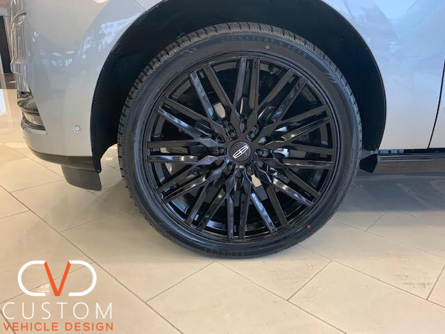 CVDAuto's tweet photo. 2020 Lincoln Navigator with 24” Status Adamus wheels and 305/35-24 Vogue Signature V tires
#2020 2019 #Lincoln #Navigator
#LincolnNavigator #Statuswheels
#Voguetyres #SignatureV #CVDauto
#CVD #CustomVehicleDesign #LuxurySUV https://t.co/S1ddlEiQuR