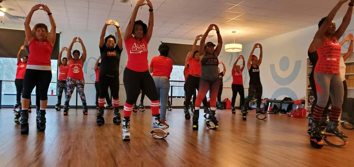 dstmrac's tweet photo. Jumping into 2020 like...
Bounce Your Ounce Off! A good, physically-fit time was had by all! So much fun with MRAC Sorors! #deltacare #fitnessmatters #PAMH https://t.co/kkBlfe6rRA