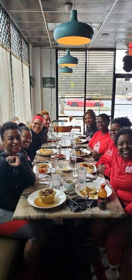 dstmrac's tweet photo. Jumping into 2020 like...
Bounce Your Ounce Off! A good, physically-fit time was had by all! So much fun with MRAC Sorors! #deltacare #fitnessmatters #PAMH https://t.co/kkBlfe6rRA