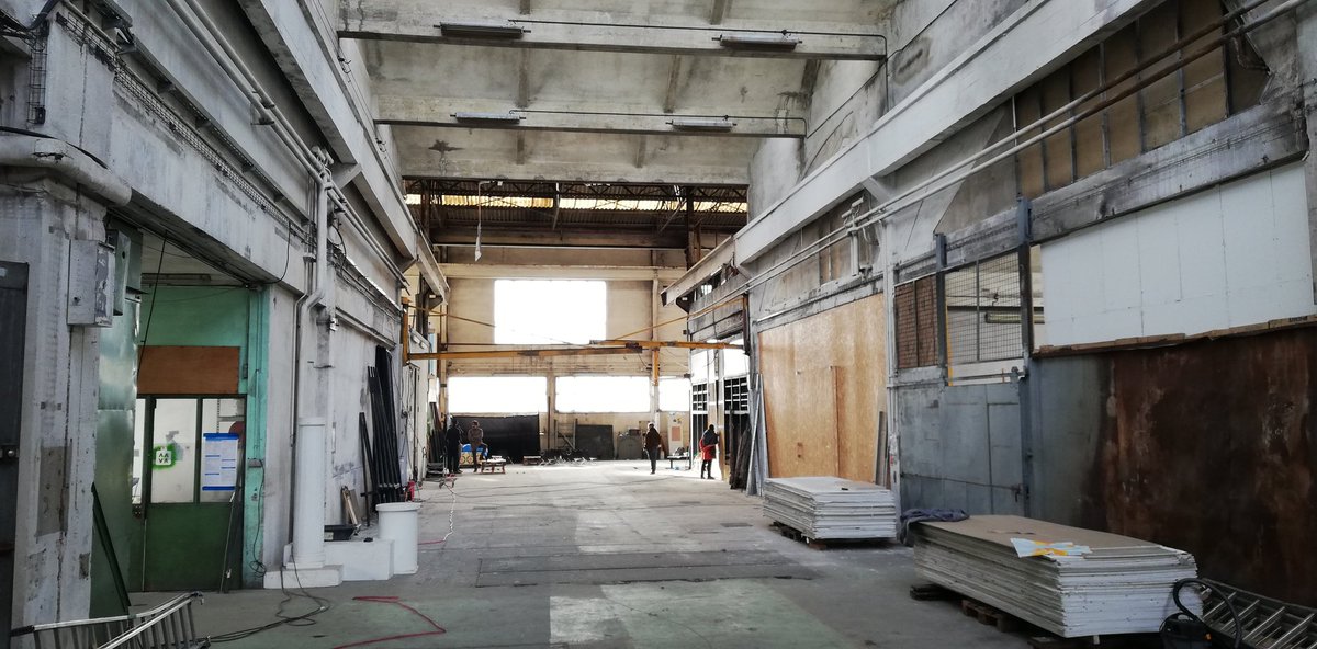 CNLi_i's tweet photo. Fin de matinée chez les 8 pillards, visite de ce lieu réinvesti par des collectifs artistiques pour finir en beauté le #commonscamp de #Marseille à bientôt @l_asilo_ https://t.co/801z21bDFY