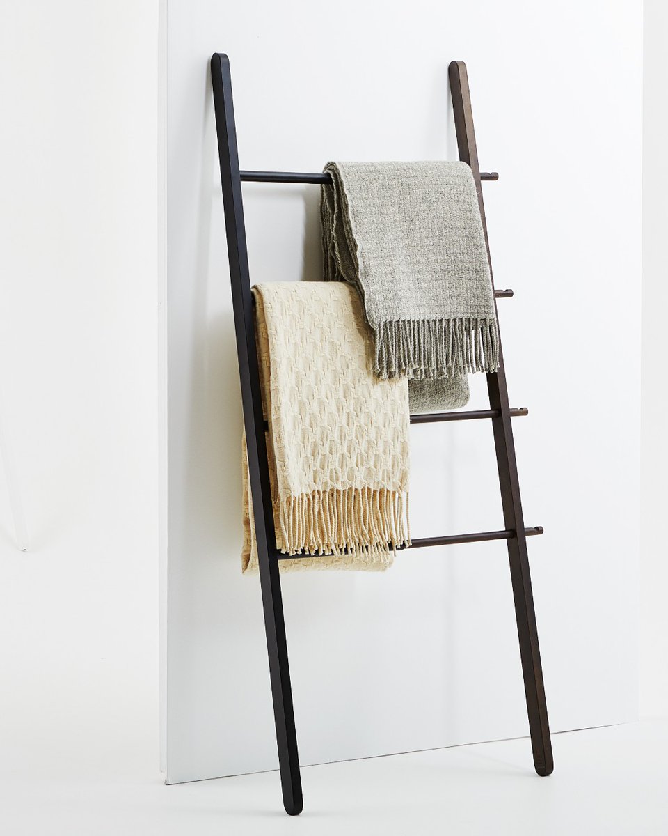 madebymkt's tweet photo. Our Winter Sale continues! Save up to 40% on our Merino Wool Throws. Woven on ancestral looms in Portugal, they are made with 100% pure sheep wool and have a clean and timeless design. https://t.co/UI1aJYHioD
