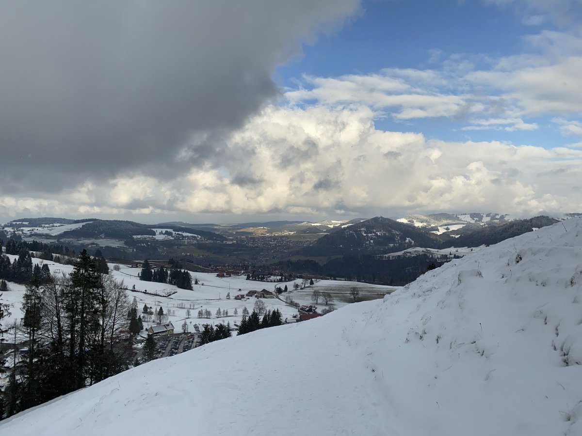 Mal Schnee ❄️ mal Sonne ☀️ 
#winter2020 #allgäu #oberstaufen #schnee #bayern 
<a href="/uwz_de/">Unwetterzentrale</a> <a href="/UWR_de/">Unwetterradar Deutschland</a> <a href="/WetterOnline/">wetteronline.de</a>