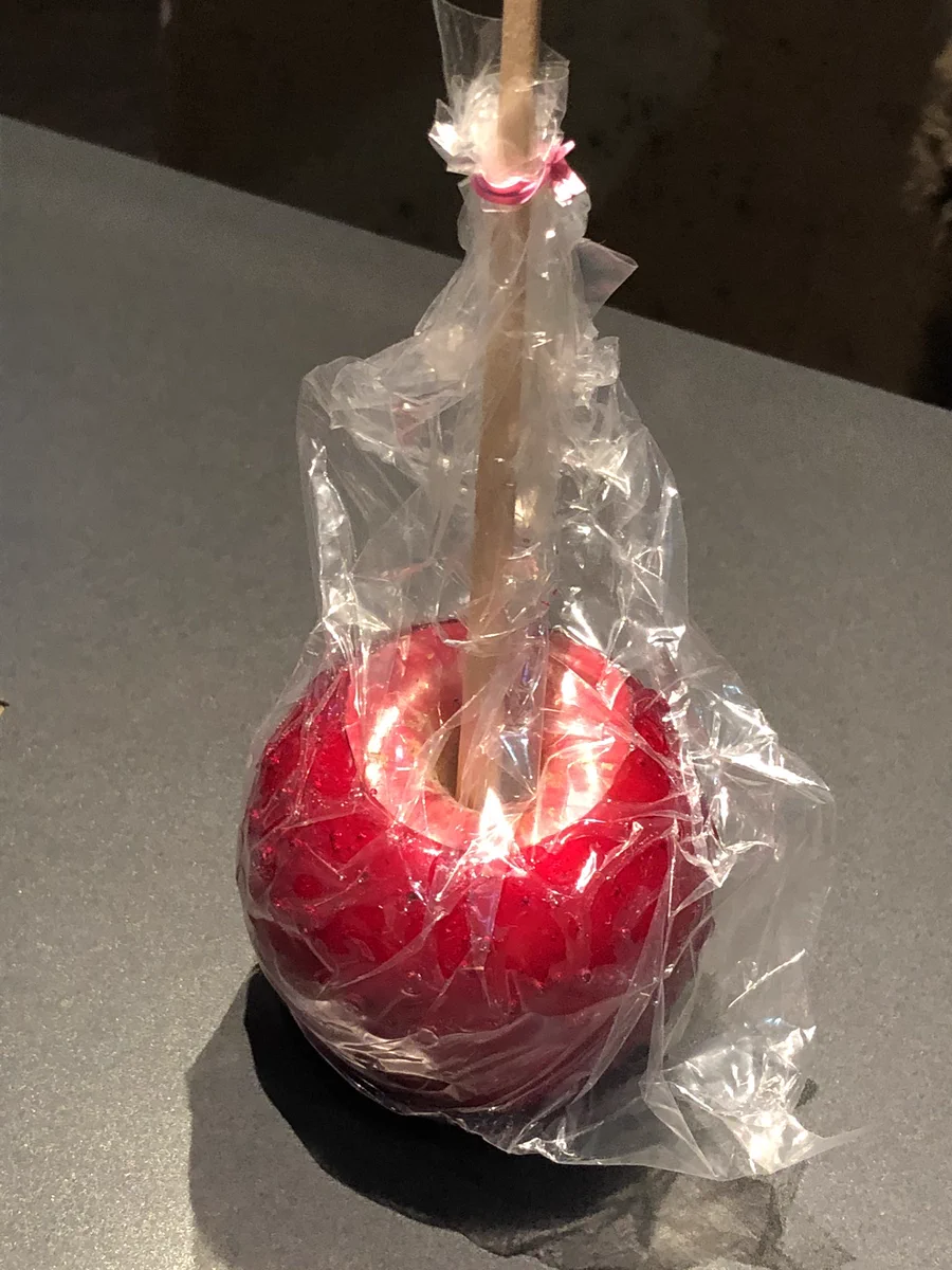 リンゴ飴のめちゃくちゃ美味しい食べ方を伝授します！！！