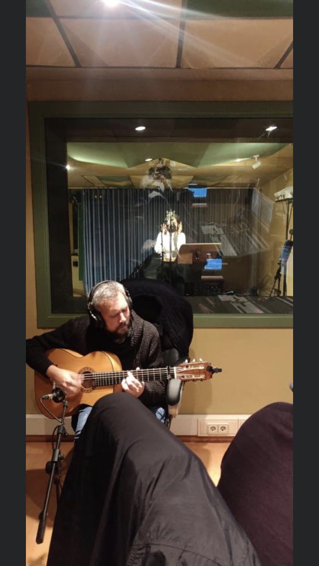 AroaFernandezOR's tweet photo. Tramando algo en Koryland estudios y Paco Heredia. https://t.co/I4iIwM2rsh