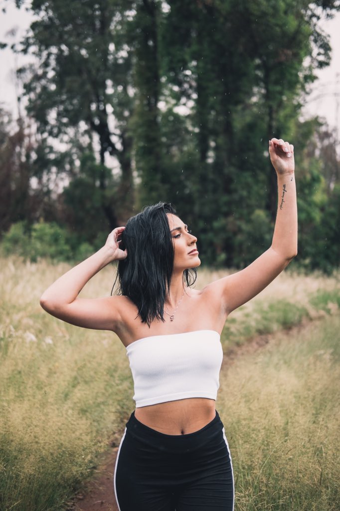stefdavisxo's tweet photo. Searching for the sun ☀️ 📸: the amazing @heinventures. 
MUA: @jemmaleighmua https://t.co/IhyQnafjPE