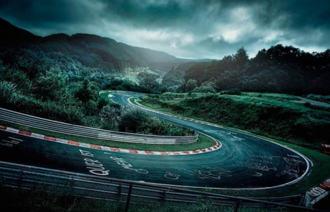 Equipo_STR's tweet photo. Para esta noche a las 22:30h volvemos a tener un pedazo de evento en el mítico Infierno Verde (Nurburgring nordschleife). Clasificación a 1 vuelta, duración de la carrera 40 minutos. Directo en Youtube: @G_Entertaiment Damos toda la información por privado. ¡No te la pierdas! https://t.co/5kzu5S5Rlg