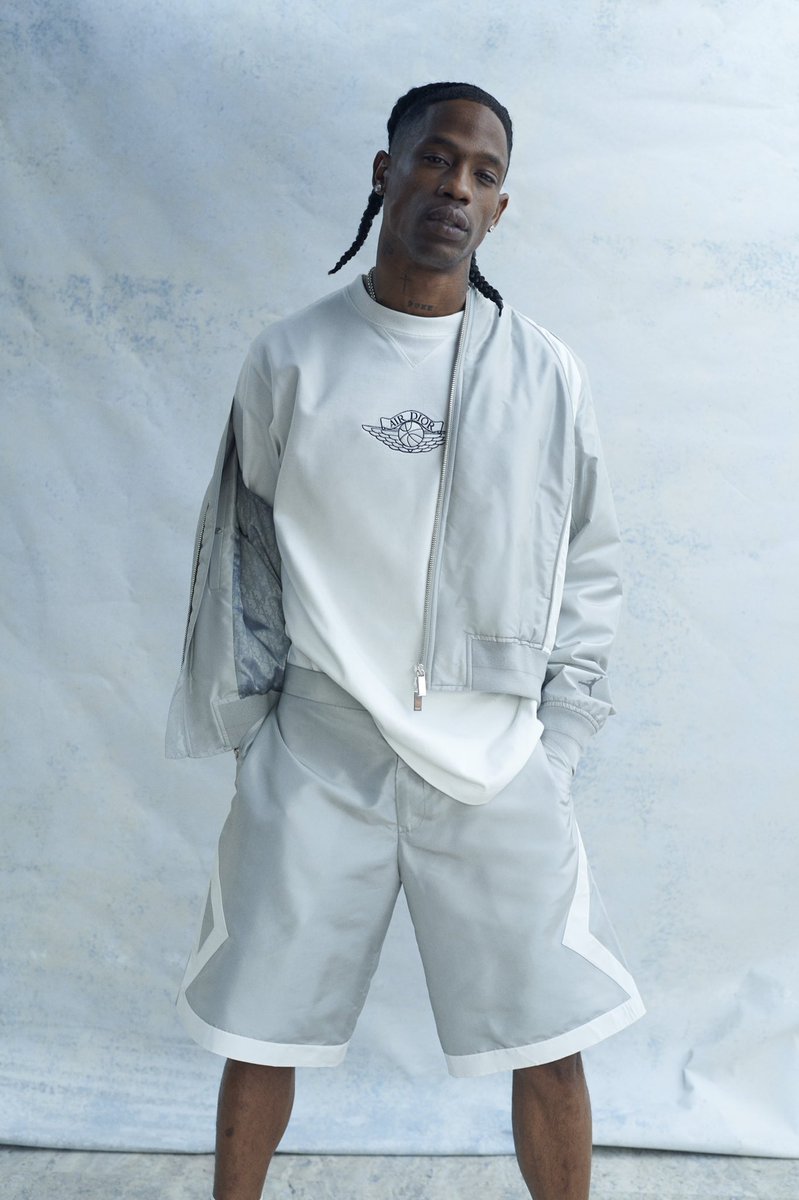 ComplexSneakers's tweet photo. .@trvisXX for @Dior “Air Dior.” Collection, including the Air Jordan 1 High and Low, as well of a full range of sportswear and leather goods inspired by Michael Jordan’s fashion, releases this April at a selection of Dior stores and pop-ups. https://t.co/8zJLtjY0cD