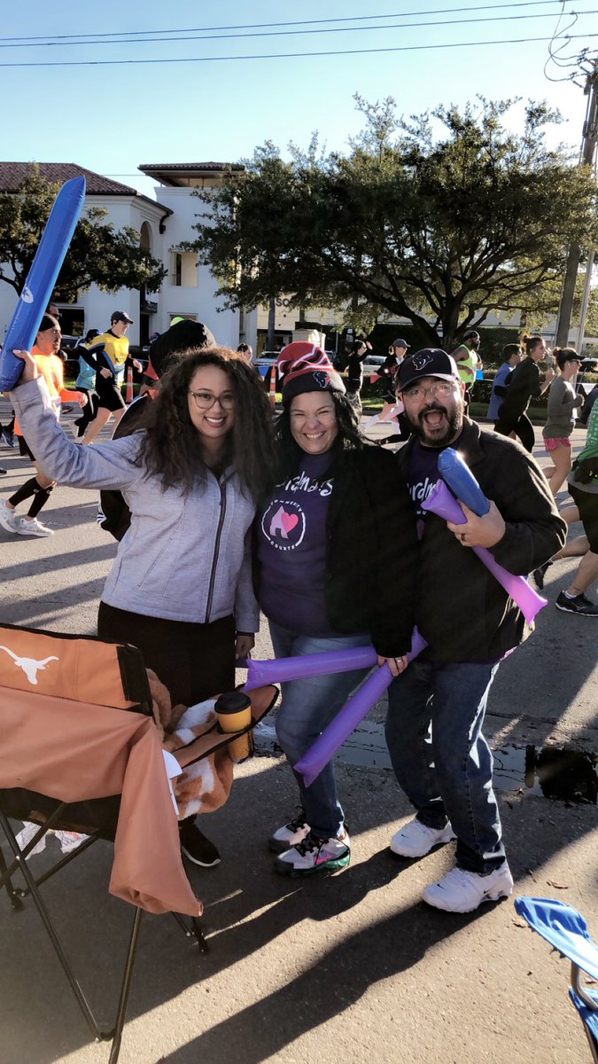 gordmans's tweet photo. Good luck to all running in the @HoustonMarathon this morning! 🎉💜 #CommunityCounts https://t.co/thipJtZMlZ