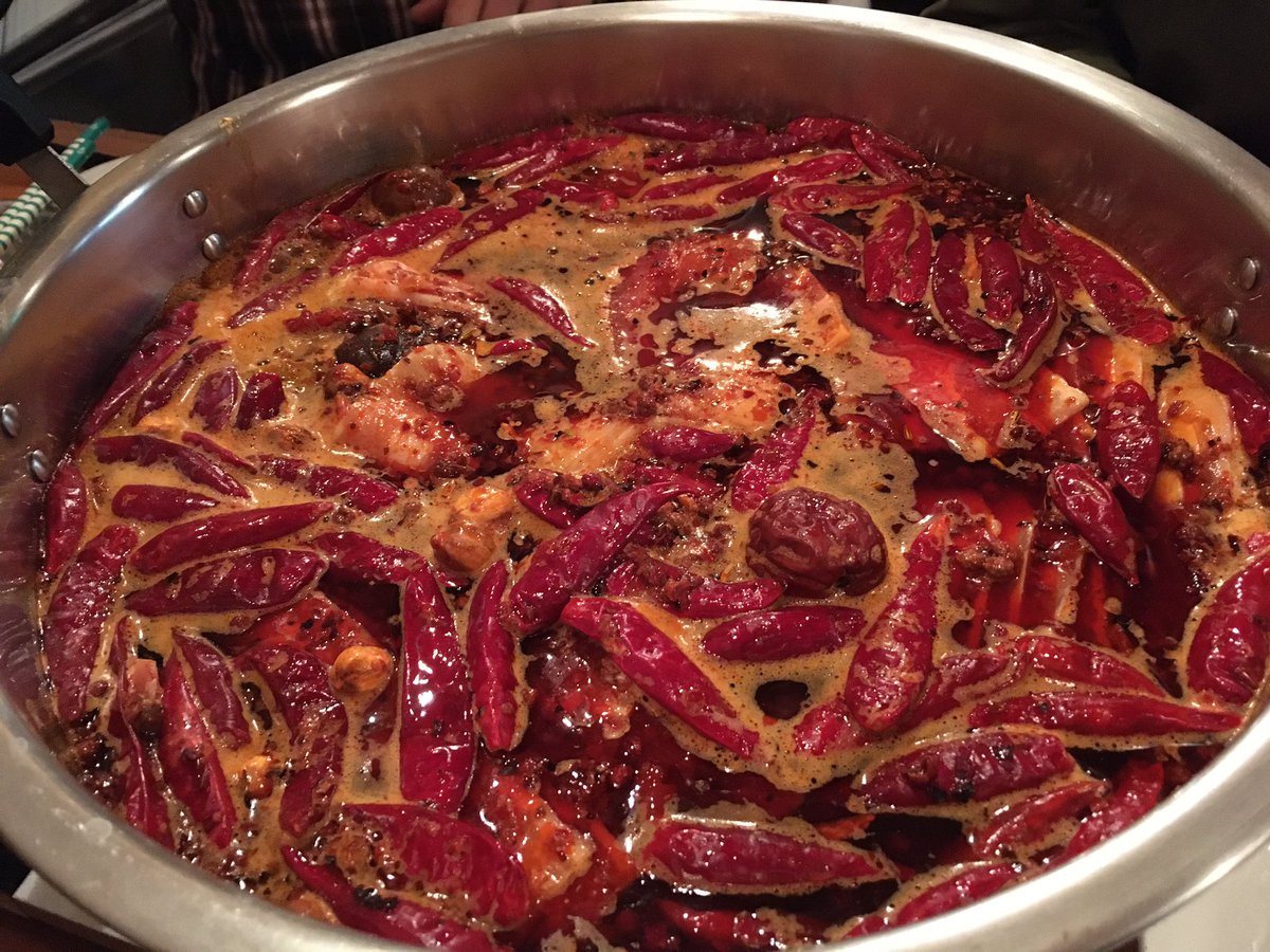 高橋英樹 久しぶりに Amp 幸運にも あの船橋の有名火鍋専門店みやまで火鍋 堪能してきました もう2年ぶりくらい 豚バラライス最高だし どの食材も火鍋合う ハチノス最高 船橋市民 船橋職場の方は羨ましいくらい 間違いない T Co