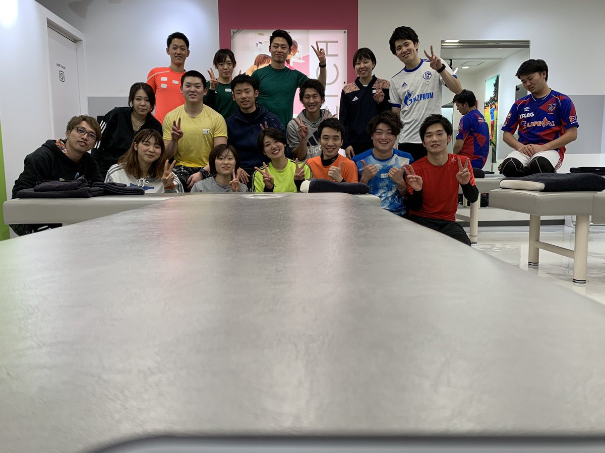 iwao1991_fubic's tweet photo. 3店舗合同練習会
イン八重洲！！！

皆さん！遅くまでありがとうございました！

近隣3店舗切磋琢磨して盛り上げて行きましょう！

来月もよろしくお願い致します！ https://t.co/CjJQqlMi6Z