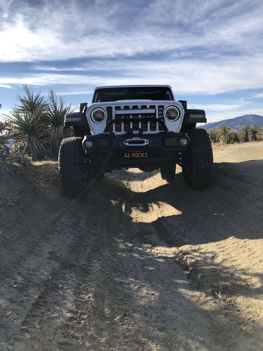 low_rocks's tweet photo. A little trail therapy on the Mica Gem Mine Trail in Jacumba, California.  Check out 4LowRocks trail adventures on YouTube at https://t.co/VSOWWCZmiK https://t.co/uYkml4rnhT