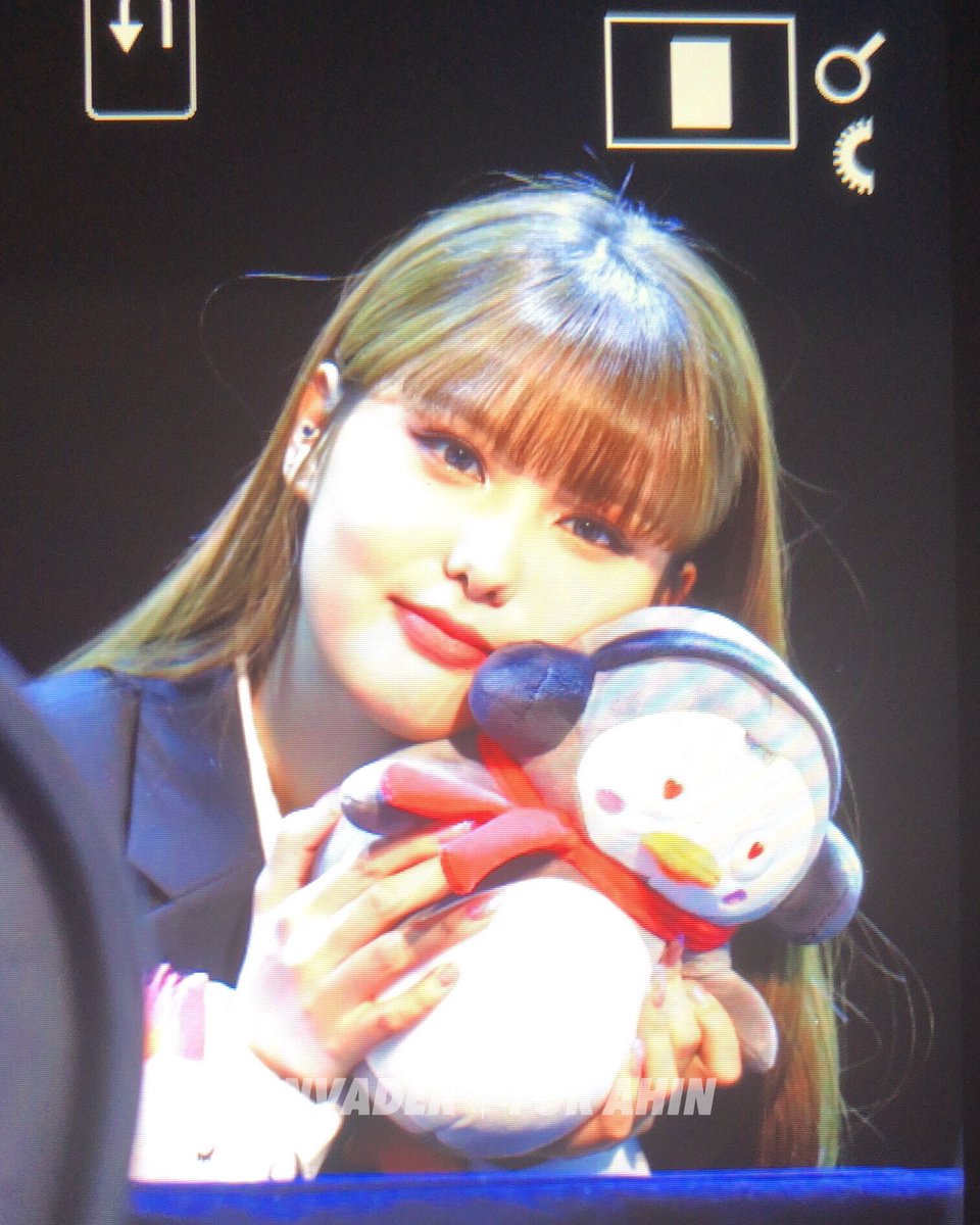 ah_invader's tweet photo. 200119 상암 팬싸인회 프리뷰

#모모랜드 #아인 #MOMOLAND #AHIN #モモランド #アイン @MMLD_Official https://t.co/18AaEFXbbv