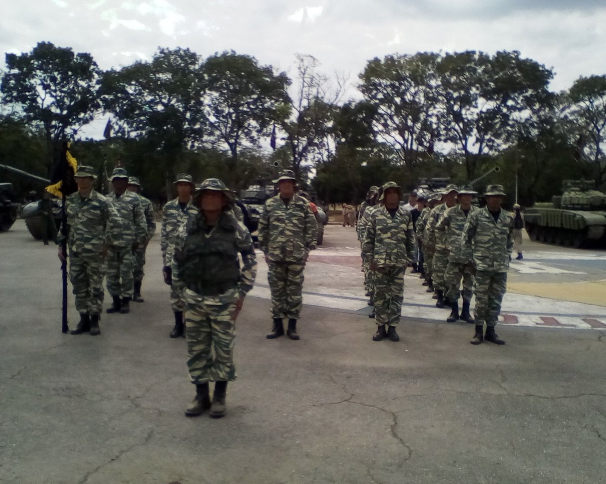 BMTEG1's tweet photo. Infantes del BMTEG "Gran Cacique Guaicaipuro" presentes en la 41 Brigada Blindada.

@NicolasMaduro 
@CeballosIchaso 
@vladimirpadrino 
@miliciavalencia
@BernalManuelG 
@ADI_Tacarigua 
@DRMMREDICentral 
@dcabellor https://t.co/zZSN7ohSji