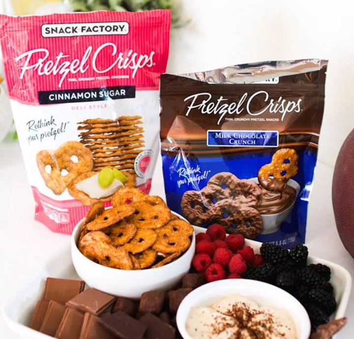 End football season on a sweet note with this spread from @cupcakescutlery! #PretzelCrispsPartner