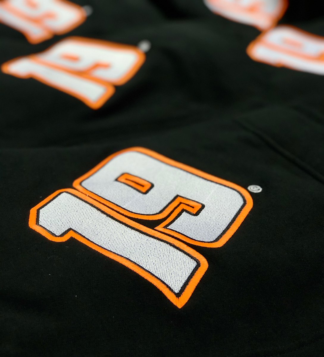 Swell Ink. (@swell_ink) on Twitter photo It's a cool January 19th day. What better way to stay warm than being snuggled up in a No.19 <a href="/MartinTruex_Jr/">Martin Truex Jr.</a> blanket? π
#SwellInk #NASCAR It's a cool January 19th day. What better way to stay warm than being snuggled up in a No.19 <a href="/MartinTruex_Jr/">Martin Truex Jr.</a> blanket? π
#SwellInk #NASCAR