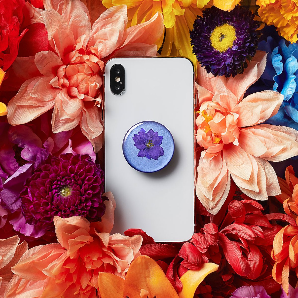 PopSockets's tweet photo. Everything is better when you add flowers 🌺 #PhoneBetter https://t.co/wbduoOa6yQ https://t.co/7Q3QspT2d0