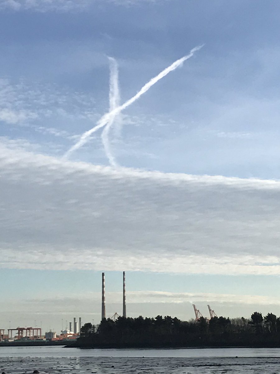 CatherineQuinl9's tweet photo. #day19✅. #100daysofwalking . X marks the spot where another walker recognises you as their kid’s infant teacher.Their kid is now 36!! #smallworld #goodtoremember @ciarakellydoc https://t.co/qlbWMQG6Wk