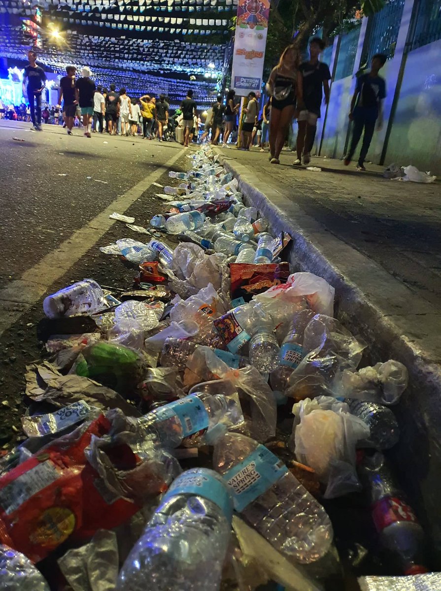 Sunstar Cebu On Twitter Piles Of Garbage On Cebu City Streets After The Sinulog2020 Grand Parade Sunday Jan 19 Via Arni Aclao And Alan Tangcawan Https T Co Zdy1b10zfv