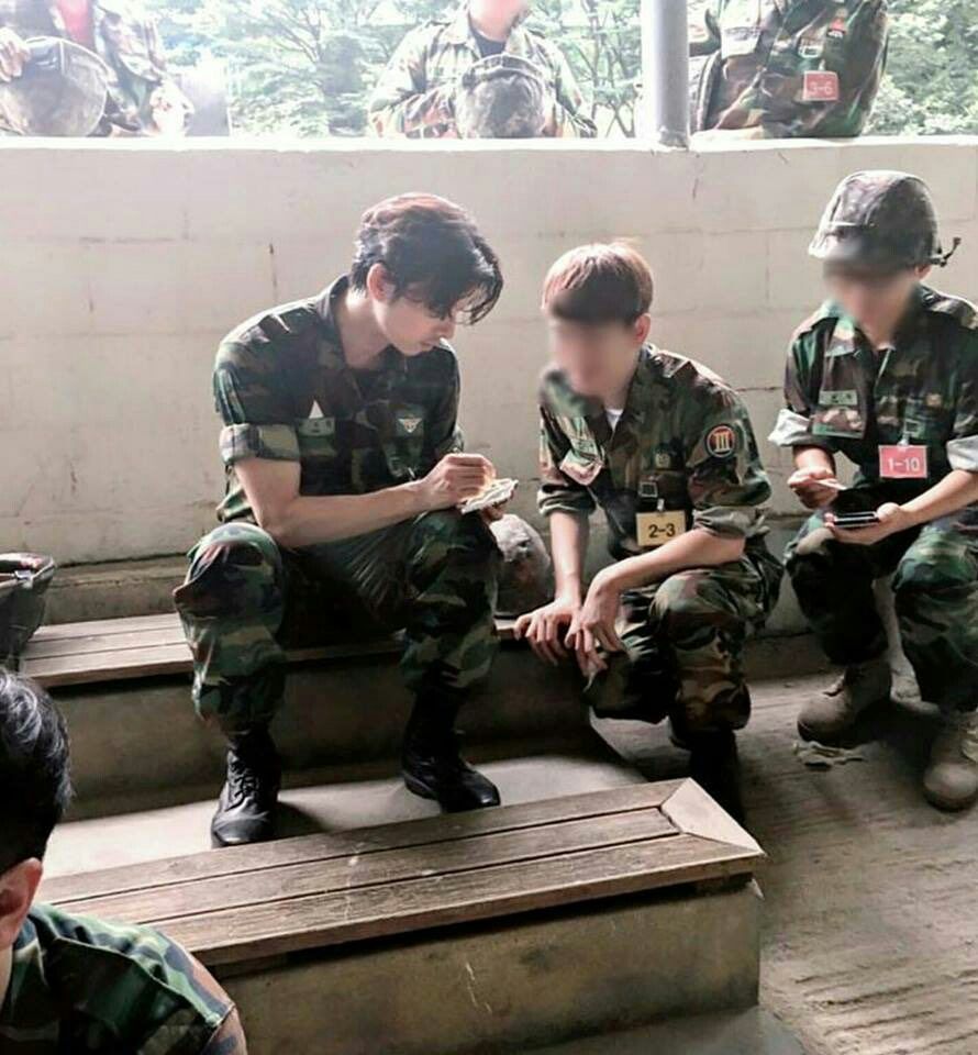 GongYooActor's tweet photo. I learned a lot from this 2 years life of experience. There are so much things that I could only get from here. So, boys, prepare your heart and your mind and do your duty soon. https://t.co/0Sriw2UaV4