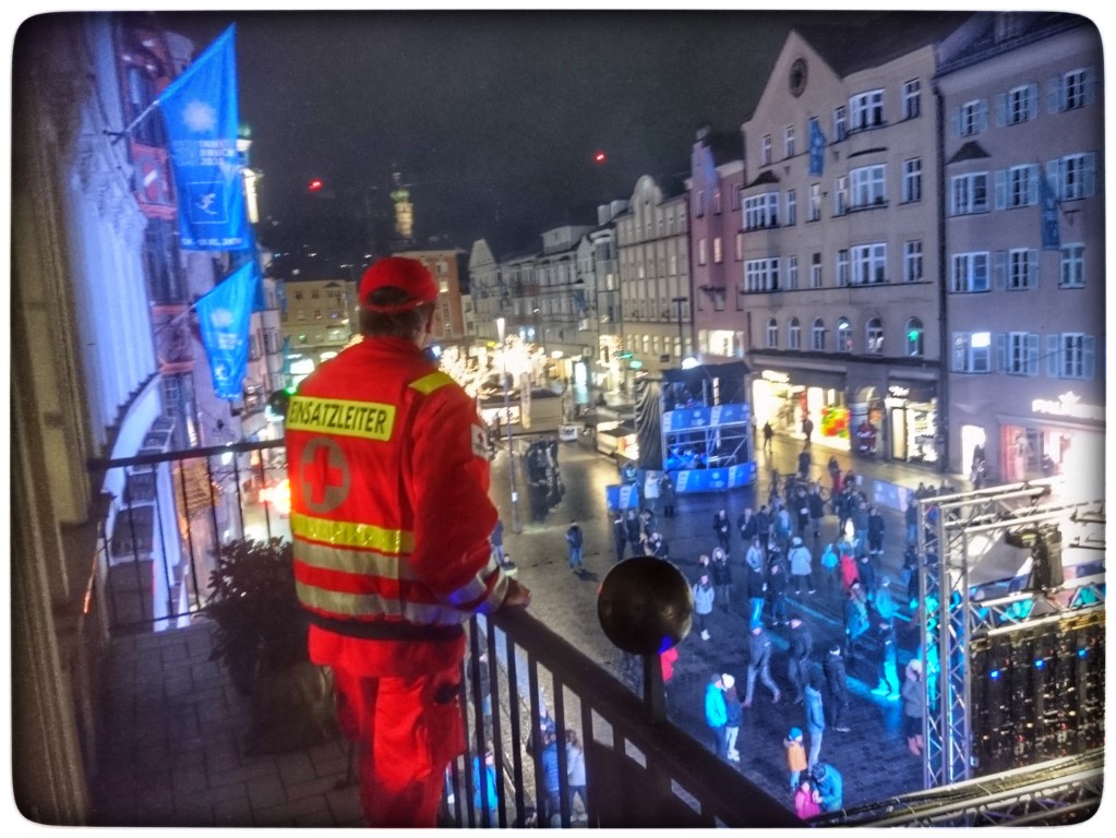 IbkRotes's tweet photo. Bei der zweiten Großveranstaltung im Rahmen der World Winter Master Games konnte Einsatzleiter Georg Nikolaidis auf sieben SanitäterInnen und einem Verbindungsoffizier zurückgreifen. https://t.co/hGq22qOmIV