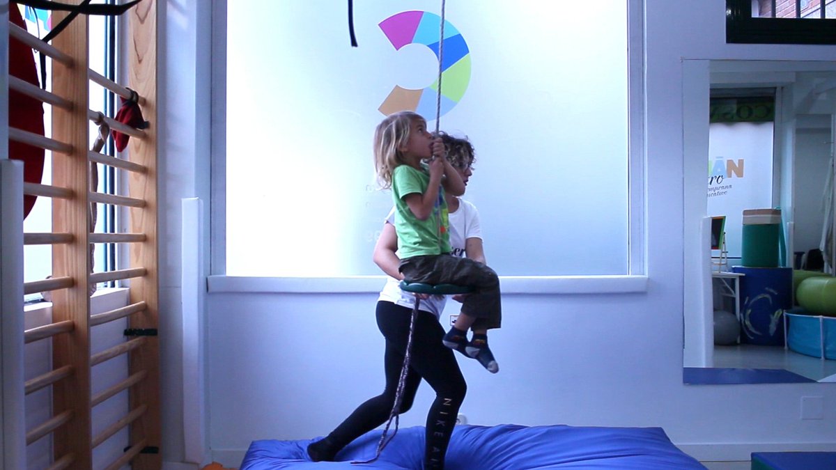 Terapia Ocupacional e Integración Sensorial a través del juego. ¡Nos lo pasamos pipa! 😊
.
Centro CAIMAN
Especialistas en Infancia
.
centrocaiman.com
.
#infancia #atenciontemprana #terapiaocupacional #integracionsensorial #CentroCaiman #atenciontempranaMóstoles #Mostoles