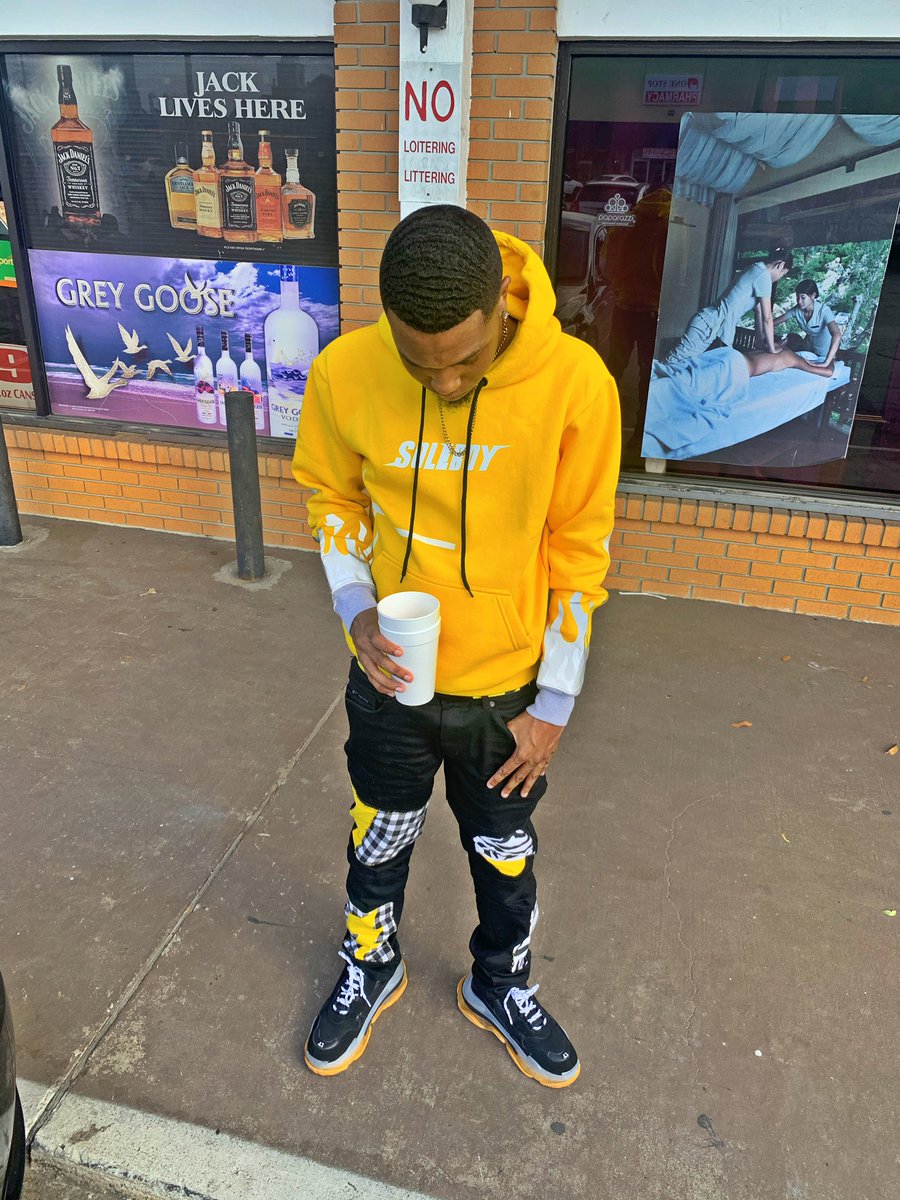 flyguyy_shad's tweet photo. Name Hotter 🔥🥵 Then Fish 🎣 Grease 🤧 #WHPARADE2k20 💙💙💙
👖: Kiahh Luciano #SoleBoy ⚡️ https://t.co/lkPWrryWy7
