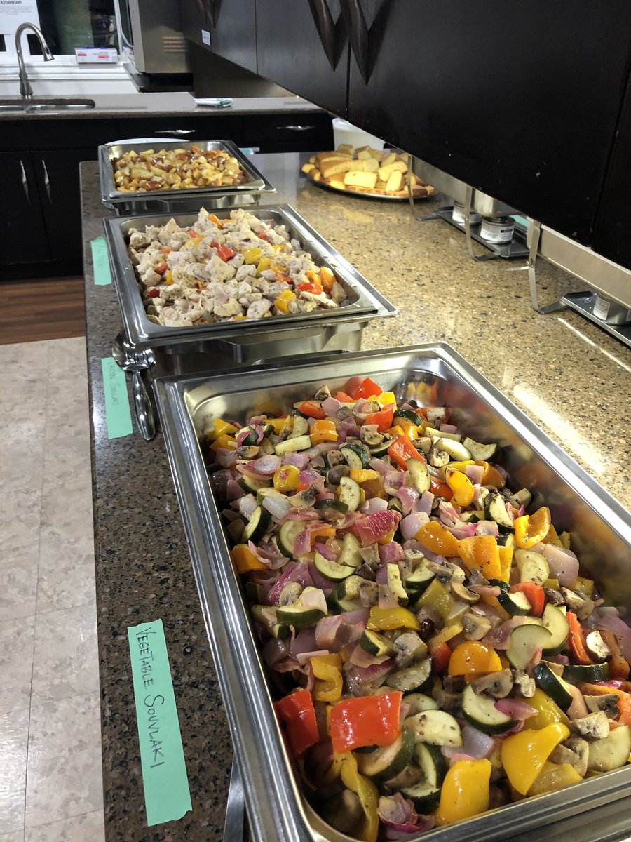 Had such a great time prepping a meal for the families at the @RMHCAlberta with my <a href="/Stantec/">Stantec</a> colleagues <a href="/eashillin/">Elise Shillington</a> , <a href="/Yolanda_Lew/">Yolanda Lew</a> and their significant others / friends. 

#yeg #ronaldmcdonaldhouse #charity