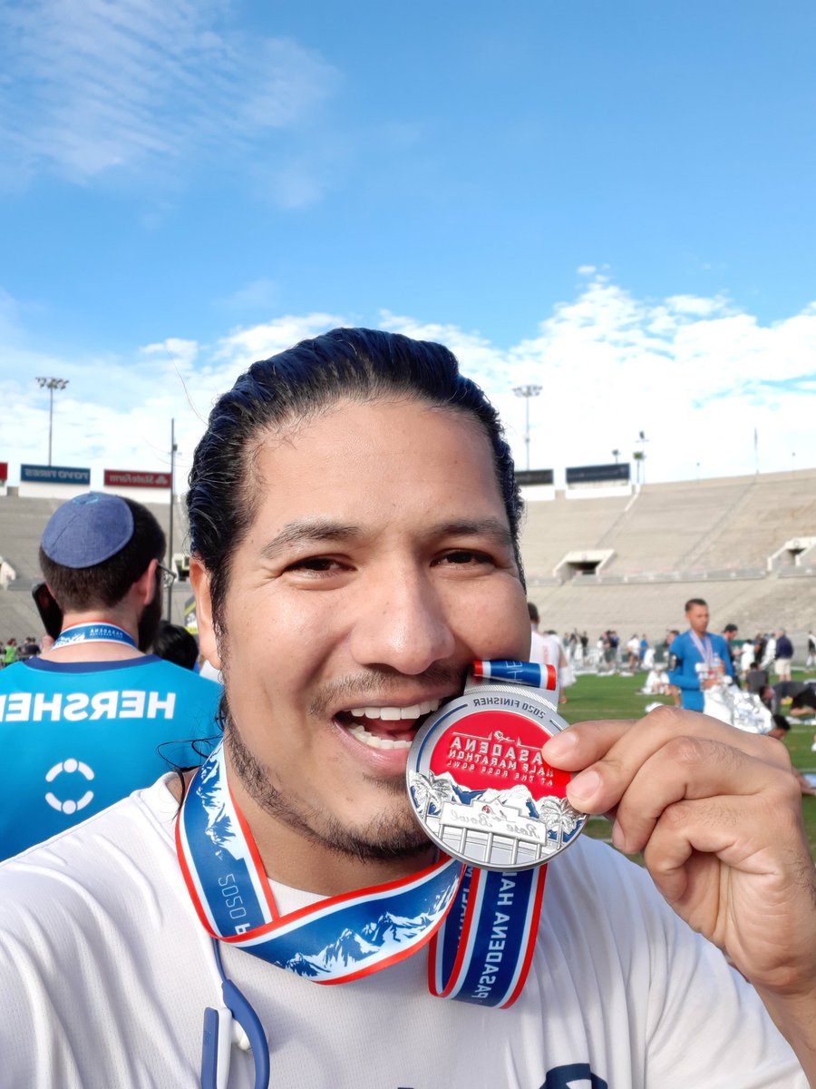 slopmaster00's tweet photo. Had an amazing run today #PasadenaHalfMarathon #RunPasadena , s/o to everyone who participated & volunteered 👣👟🏃🏽♂️🏁🏅 https://t.co/nszDwFaF4v