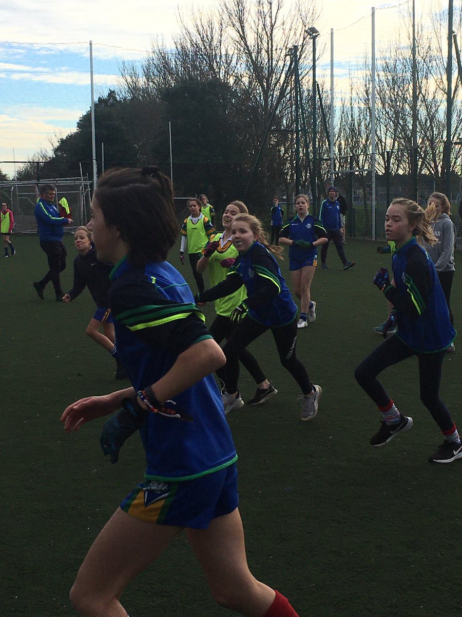 aled_hughes1's tweet image. Amazing day of Learning at Clanna Gael today. Well done to all the coaches and children. #developingspeed