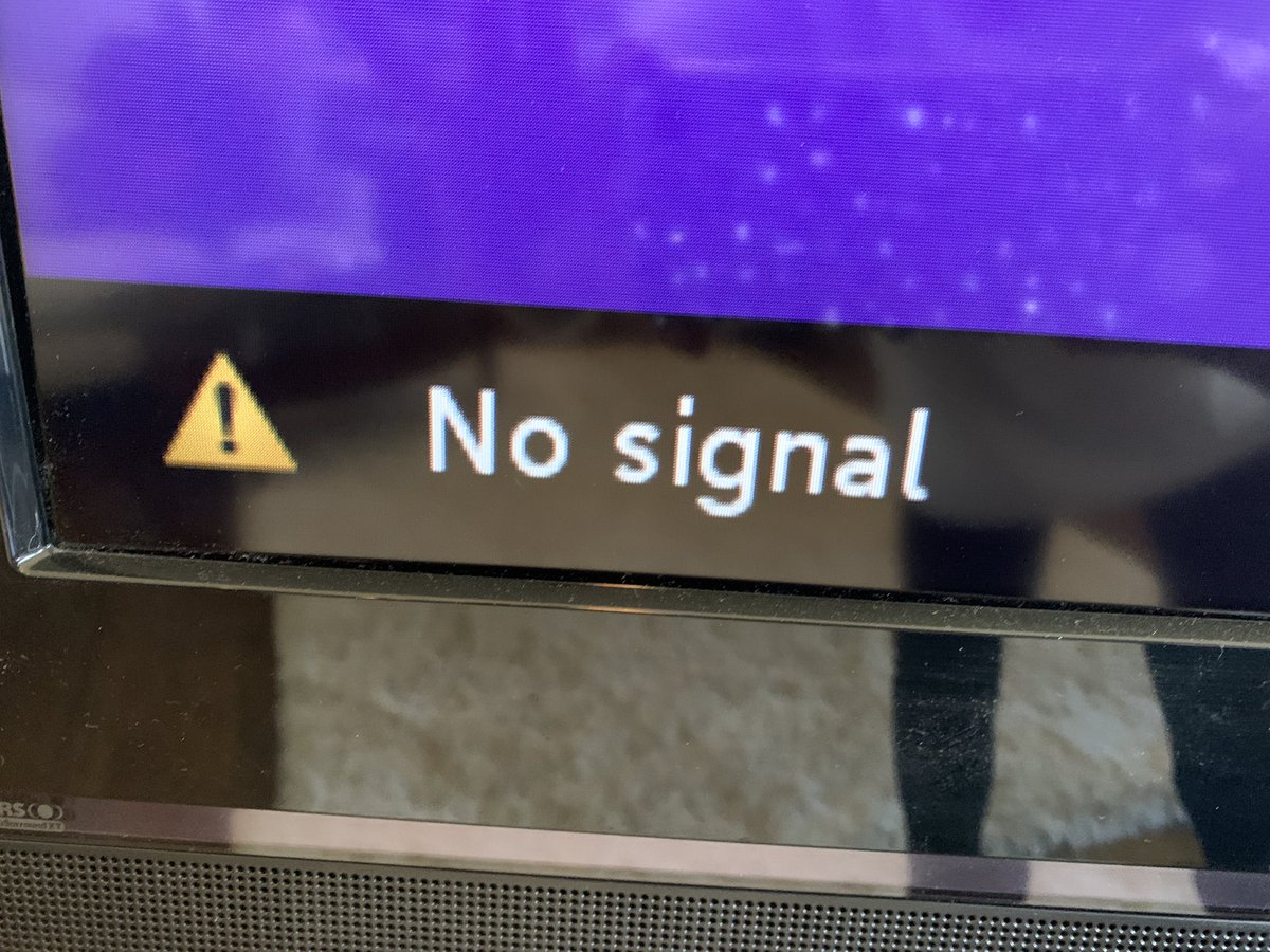 susanhiland's tweet photo. Uh @GetSpectrum we have a problem! In case you haven’t heard there is sorta a big @Chiefs game today. 😡🤦♀️ #spectrumissues https://t.co/553sxd25i6