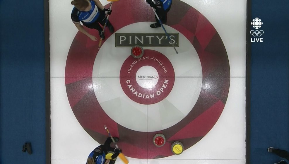 ciaomichaella's tweet photo. It came down to the last shot of the extra end, but @TeamHasselborg has done it! Congrats on winning the #MeridianCanadianOpen #GSOC 👏👏👏 Well done @AnnaHasselborg @McmanusSara @agnesknochen & @smabergs 🥌💙💛🇸🇪 #curling https://t.co/lWimhTb5HJ