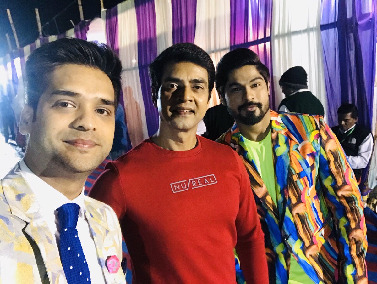 swayammusic's tweet photo. Thanks #ollywoodscreenawards2020 and #SisupalagarhMahotsav for choosing me as the best singer Male for Ore DilNashin song...2019-20
Love odisha and watch odia ❤️
#showtime #Loveodishawatchodia
#awards #bestmalesinger
#oredilnashin https://t.co/CN5b2OXHe6