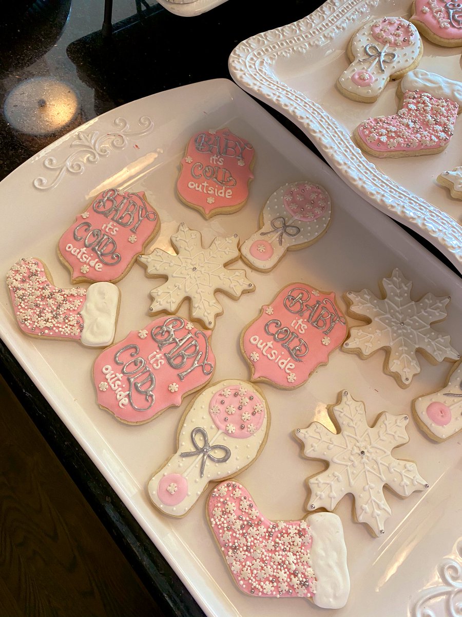 shaemariedodge's tweet photo. “Baby it’s cold outside” couldn’t have been more fitting to celebrate this momma to be!! Can’t believe baby MJ will be here in a few short weeks😍 
You are so easy to celebrate @tay_brizzle 🎀❤️ https://t.co/4e6poiGU2o