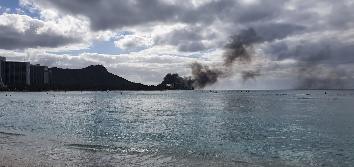 langjo's tweet photo. #DiamondHead https://t.co/pOT0Iocz3m