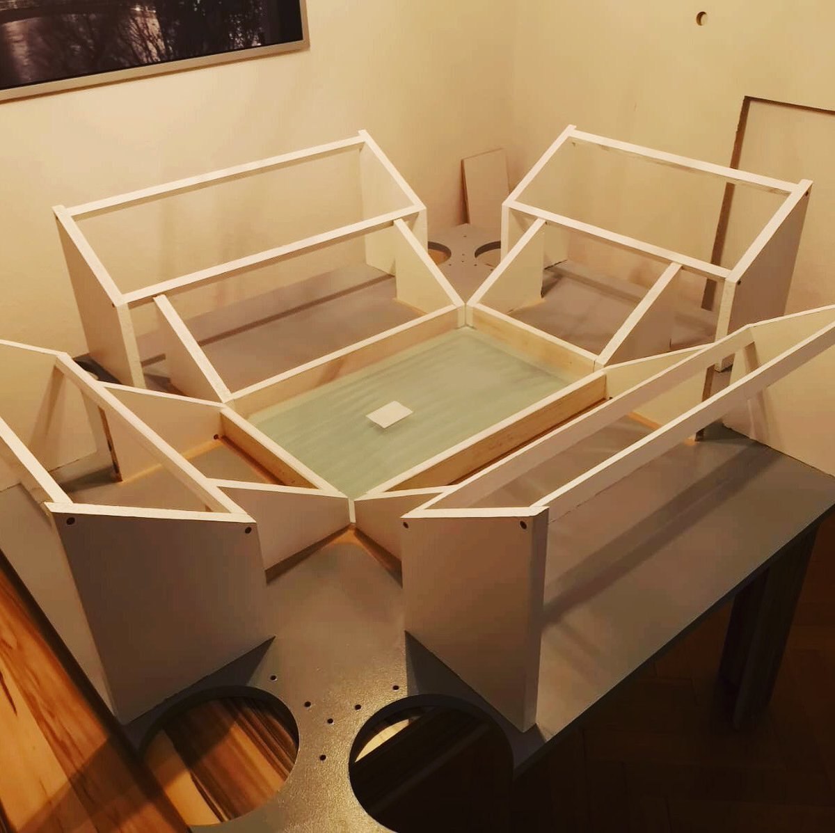 Work in progress...

Work in progress...#HardSnackStadium ! Tisch ist leider zu klein... @coach_esume <a href="/icke41/">Icke Dommisch</a> #rannfl #ran #rannflsüchtig #nfl #superbowl #hardrockstadium #kansascity #chiefs #tennesseetitans #sanfrancisco49ers #49ers #greenbaypackers #packers