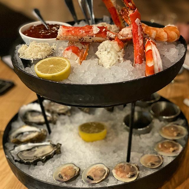 DLSPR's tweet image. Sunday vibes #sundayfunday #brunch #seafoodlover .
.
.
.
.
#eeeeeats #forkyeah #seafood #instayum #kingcrab #shrimp #oysters #clams #seafoodtower #sunday #bergencounty #newjersey ift.tt/3apKPty