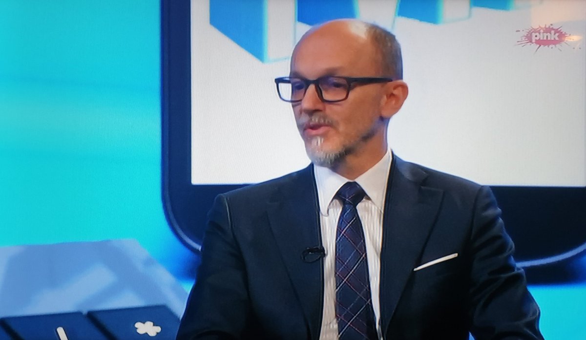 natasabor74's tweet photo. Ministar i naš drug #GoranTrivan u #HitTvit
@socijalisti https://t.co/TfW68le00I