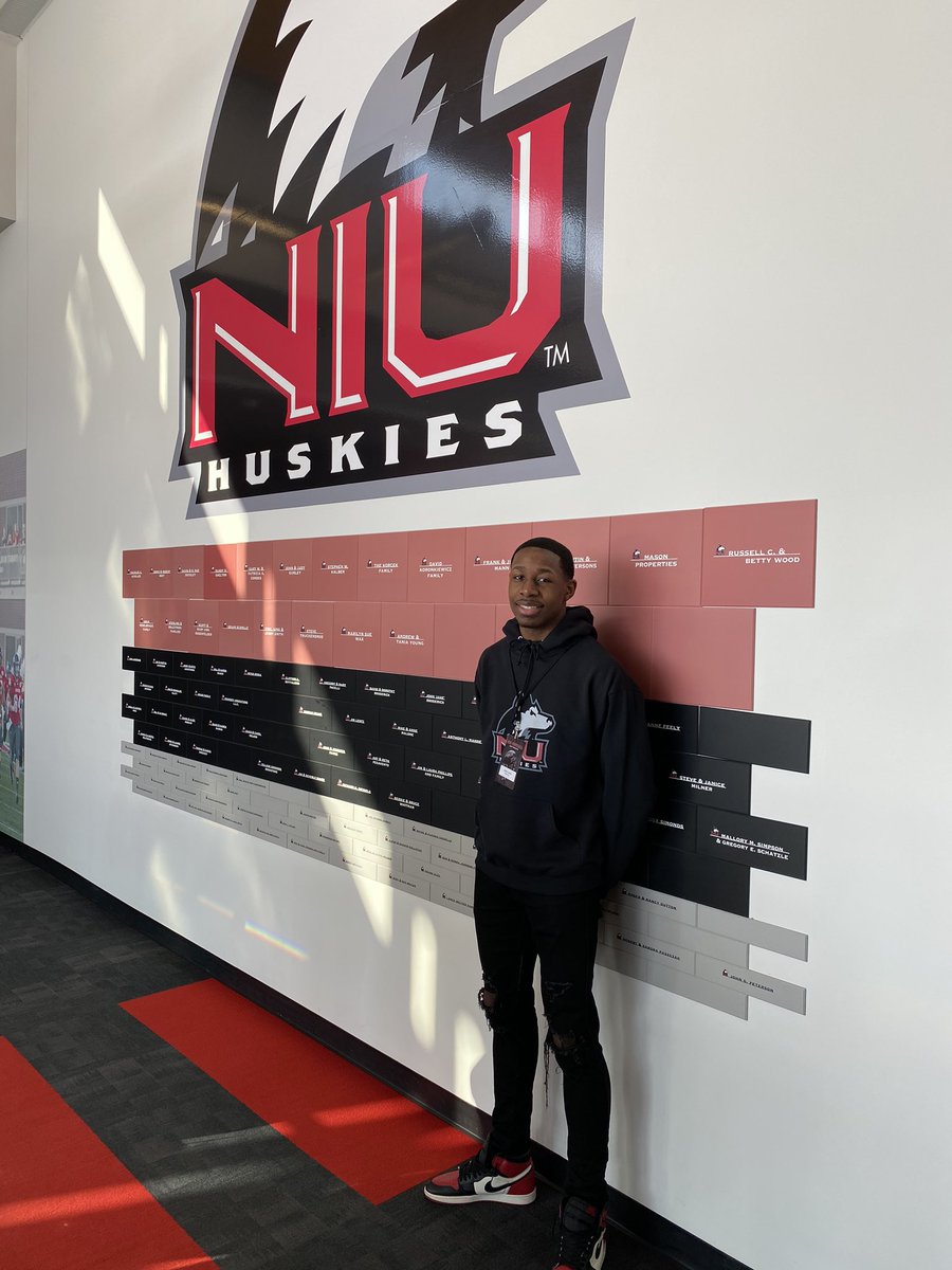 Had a great time at NIU. Thank you to the coaches for the opportunity. Can’t wait to be back in the spring💯#gohuskies <a href="/CoachEidsness/">Eric Eidsness</a> @CoachAWilkins @NIUCoachHammock <a href="/EDGYTIM/">Timothy “EDGYTIM” OHalloran</a>