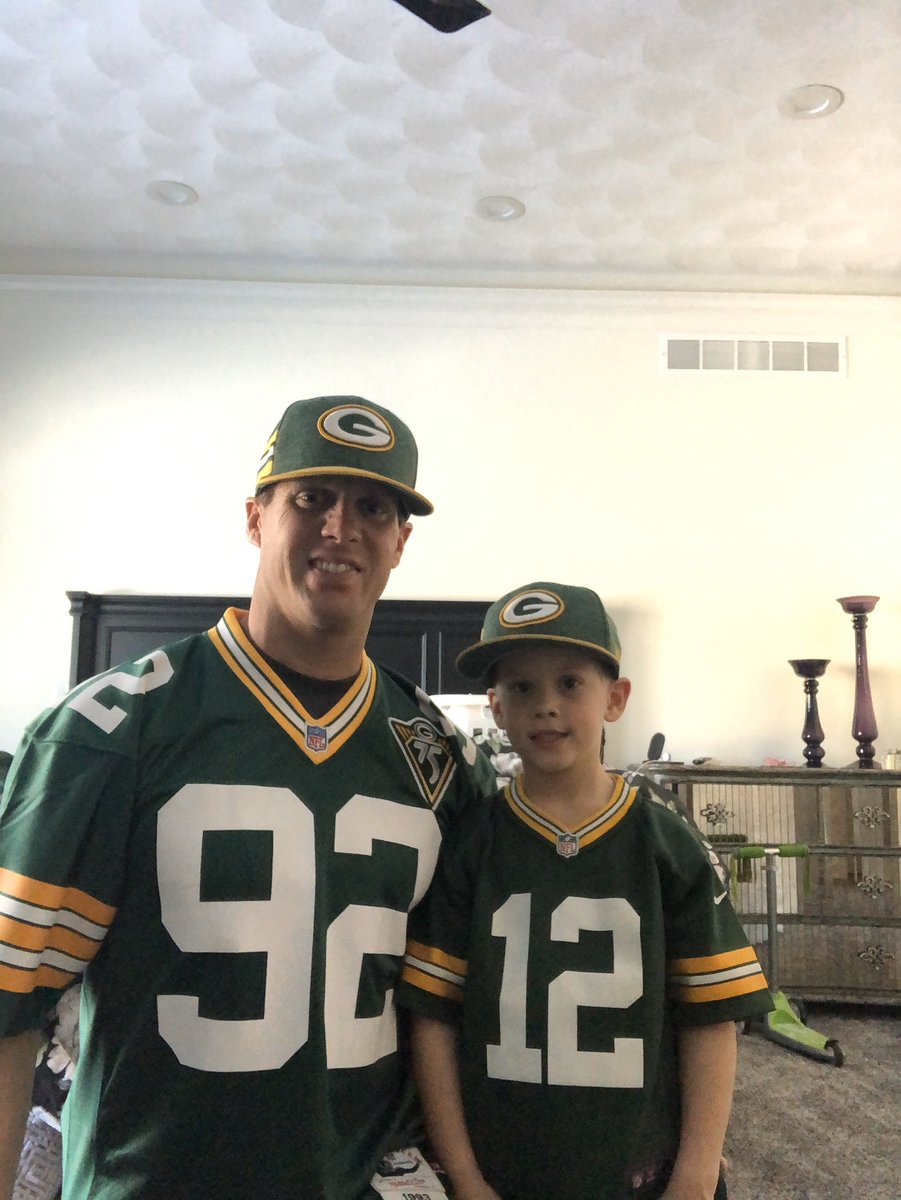 Tstock30's tweet photo. Go pack go!
#packisback #Packers https://t.co/OHKeAlkrrM