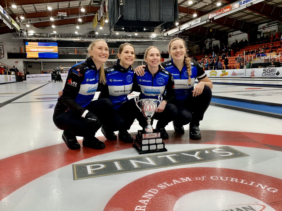 TeamHasselborg's tweet photo. Cannot believe we just won our third-straight Grand Slam! We 💛💙 playing here in Canada.
#MeridianCanadianOpen #svenskcurling #TeamHasselborg 🇸🇪 https://t.co/GQs50G8nJk