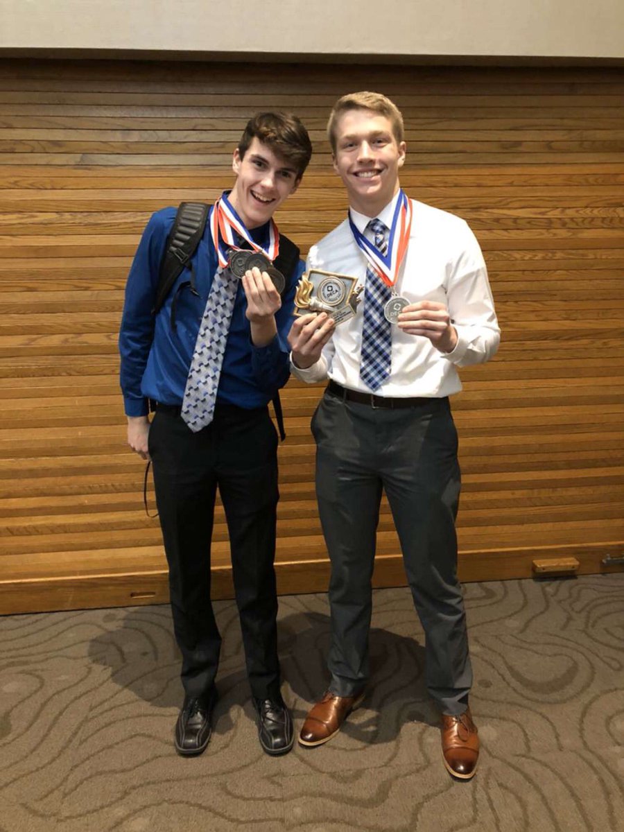 ecndeca1's tweet photo. Way to go huskies!!! #districts #statebound #huskynation https://t.co/LLSvdhjcBB