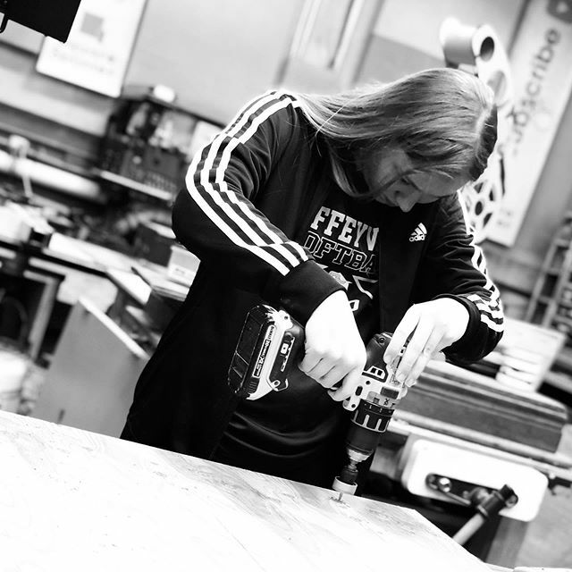 Having two beautiful girls, I always love when they want to help out in the shop.
•
•
•
•
•
#familyfirst #fatherdaughter #woodshoplife #lovemyfamily #helpinghand #theygrowupsofast #theygrowuptoofast ift.tt/30yavQ6