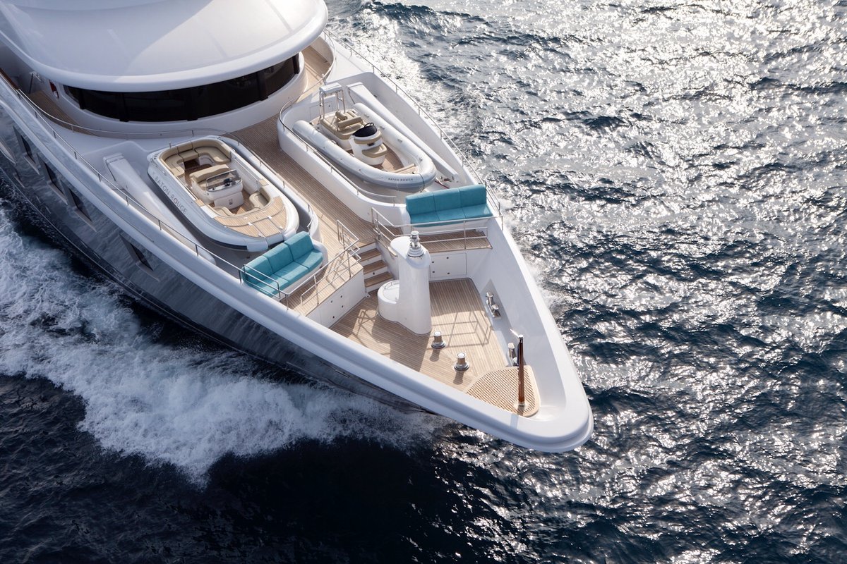 ICONYachts's tweet image. M/Y Baton Rouge has the perfect selection of watertoys to either bring you to shore in style or have a lot of fun on the water  -  the perfect way to enjoy your day!

#ICON #ICONyachts #BatonRouge #yachtdesign #yachts #superyacht #design #luxury #yachtlife #luxuryyacht #megayacht