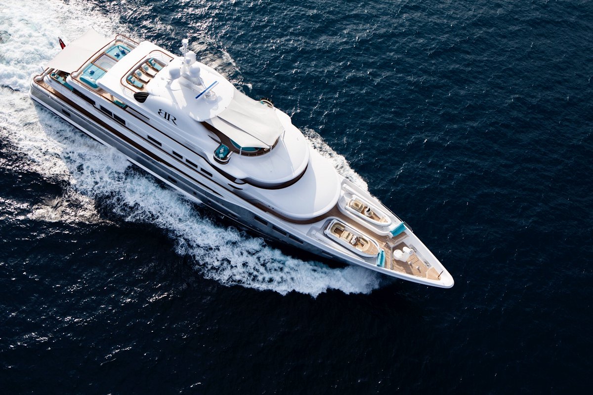 ICONYachts's tweet image. M/Y Baton Rouge has the perfect selection of watertoys to either bring you to shore in style or have a lot of fun on the water  -  the perfect way to enjoy your day!

#ICON #ICONyachts #BatonRouge #yachtdesign #yachts #superyacht #design #luxury #yachtlife #luxuryyacht #megayacht