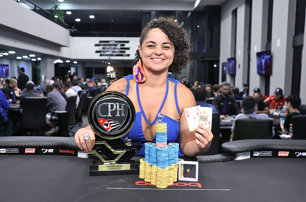 SuperPoker's tweet photo. CPH: Pamela Valdez vence Graziela Vanusso no heads-up e crava a 1ª Etapa do Ladies https://t.co/izpUxApXQI #H2Club #SuperPoker #Poker #CPHpoker @H2ClubHoldem @Bodog_Brasil https://t.co/Bahizz3s4U