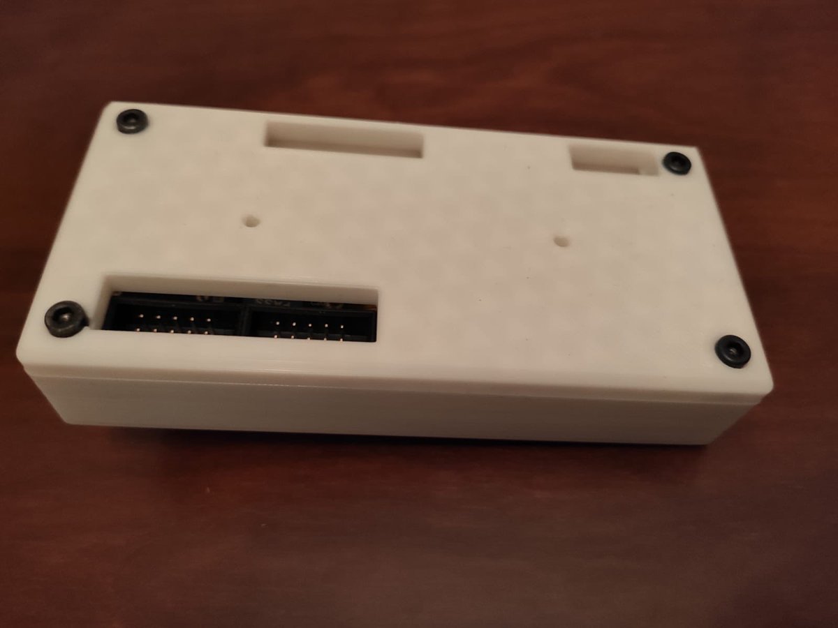 joselopez_ga's tweet photo. Esperando que me lleguen los motores para continuar con el montaje de la #MINI3D, diseño de JC3Design, me puse con la impresión de una carcasa para la TFT que va llevar 😎 https://t.co/YeAuSunqjP