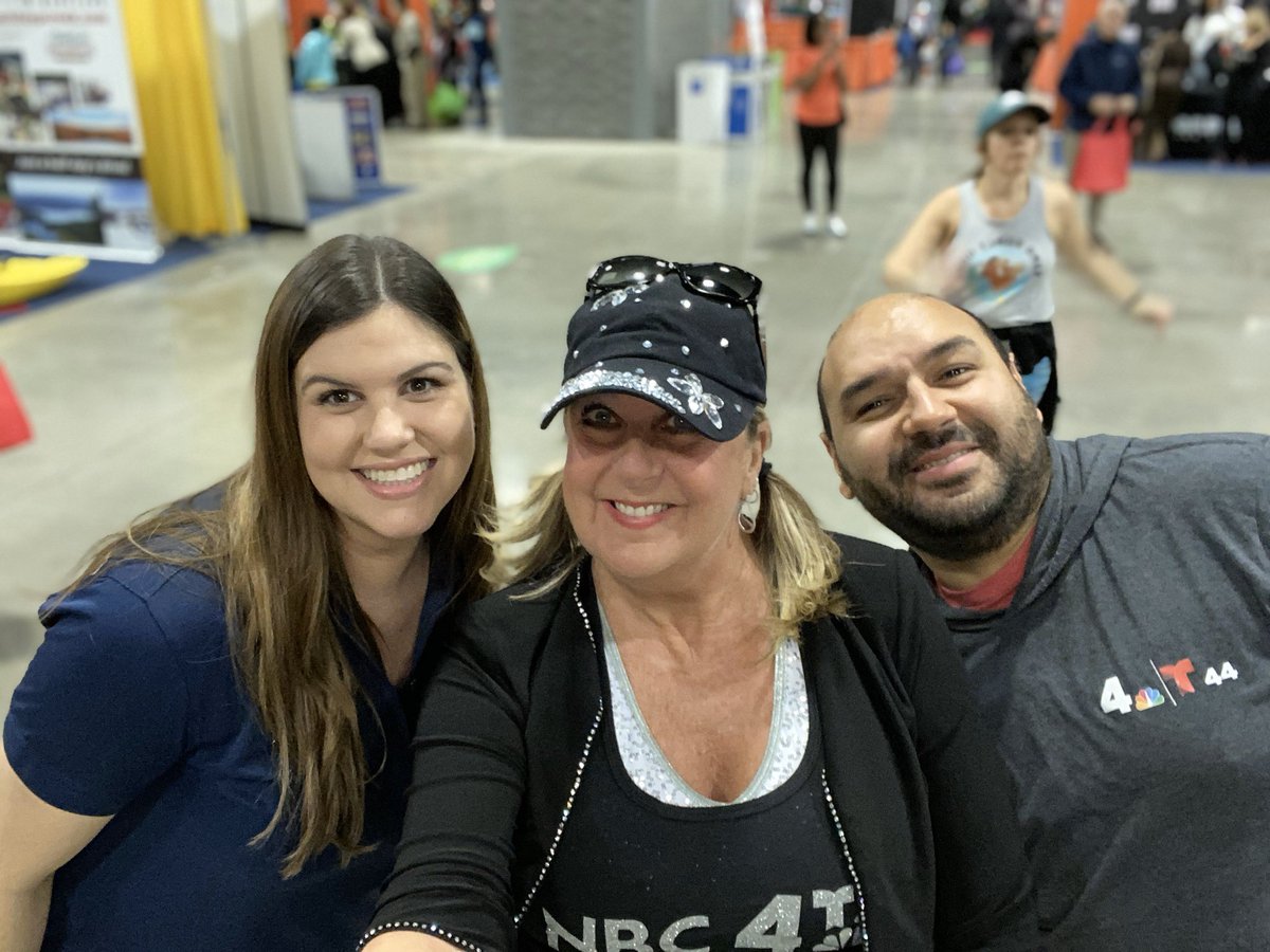 BLING4fun's tweet image. Zumba zone @nbchealthexpo