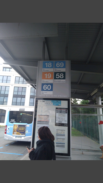 nlehuby's tweet photo. Cartographie de la gare routière de Val d'Europe dans l'application @BusJungle #BusMapping https://t.co/2feG0KZiym